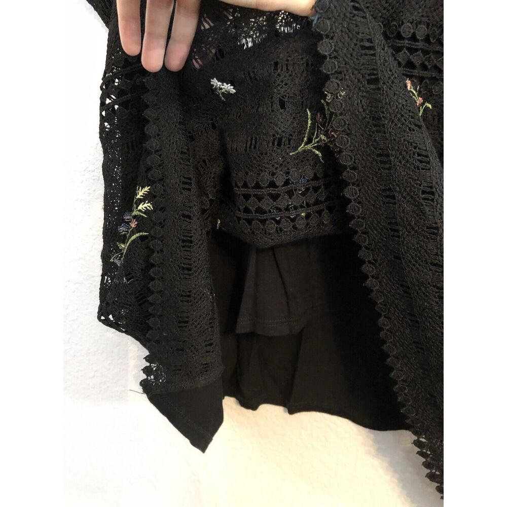 Karen Kane Womens Top Medium Black‎ Sheer Lace Embroidered Floral Cottagecore - Picture 2 of 6